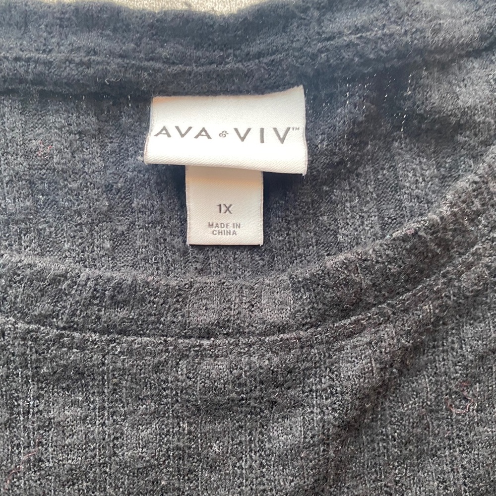 Ava and Viv textured shoulder tie blouse